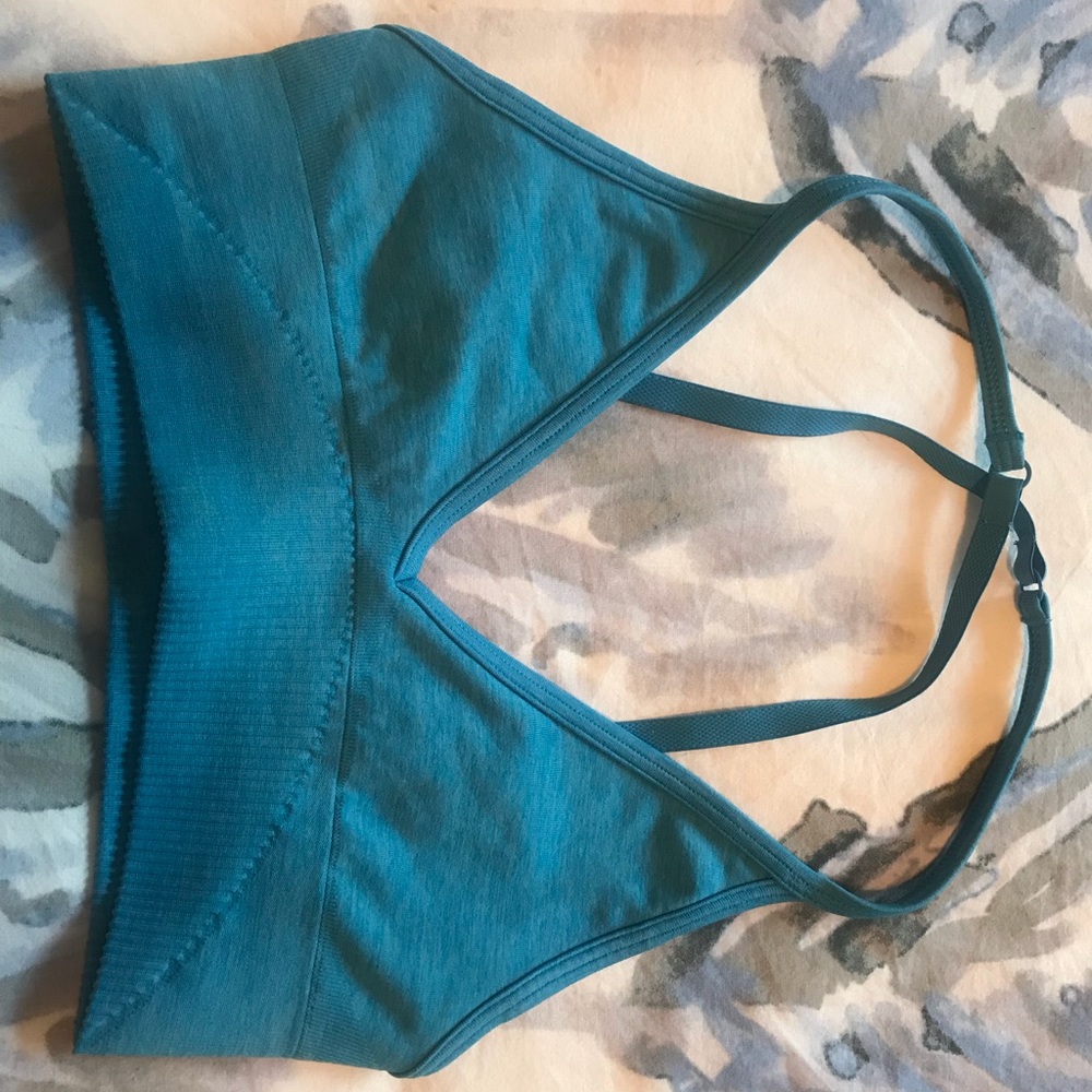 Lululemon ebb to street bra